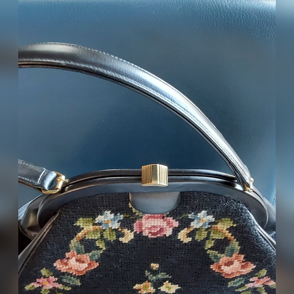 VINTAGE NEEDLEPOINT FLORAL EMBROIDERED HANDBAG by WALBORG - Picture 8 of 8